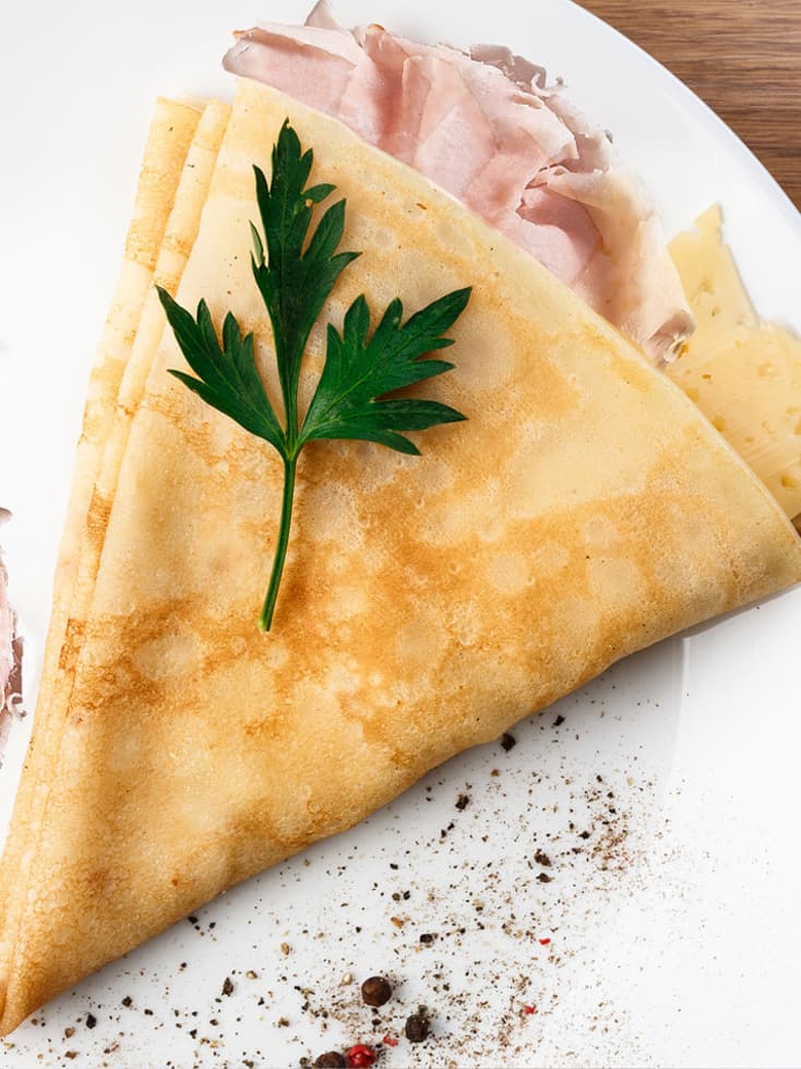 CRÊPES WITH COOKED HAM AND CHEESE